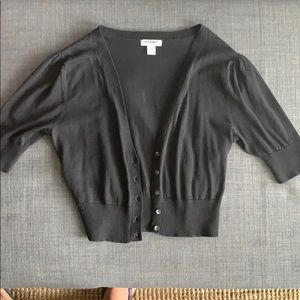 Black mid sleeve cropped sweater